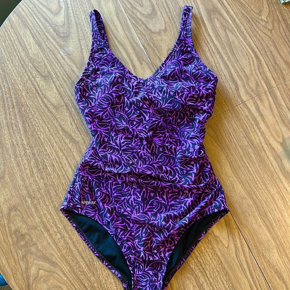 Speedo Other - Speedo Women’s One Piece Bathing Suit Classic Swimsuit V Neck Purple & Black 8